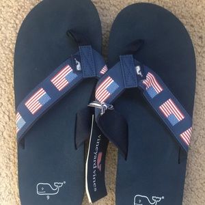 Vineyard Vines Men’s American Flag Sandals Size 9